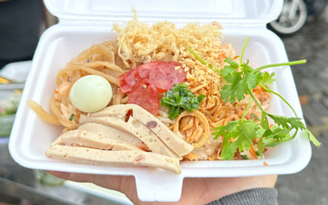 Tiệm Xôi Cô Ngân - Xôi Bát Bửu, Xôi Mặn & Xôi Trộn