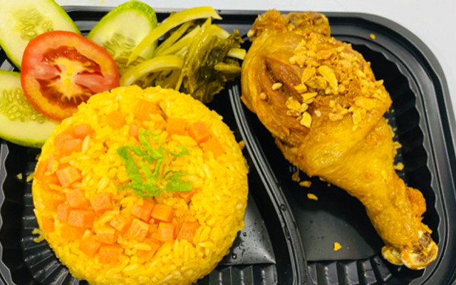 A KÌA Cơm Gà Xối Mỡ & Ăn Vặt - Nguyễn Oanh