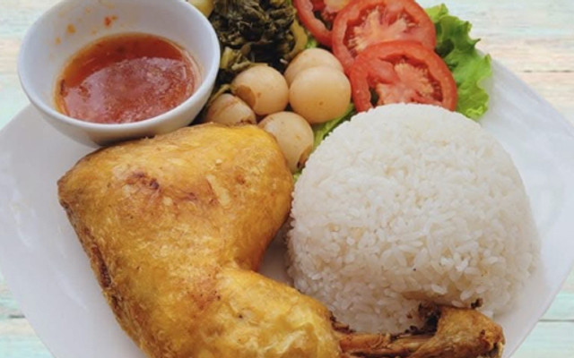 Cơm Gà Nhà Nhung - Ngõ Ga Hà Đông