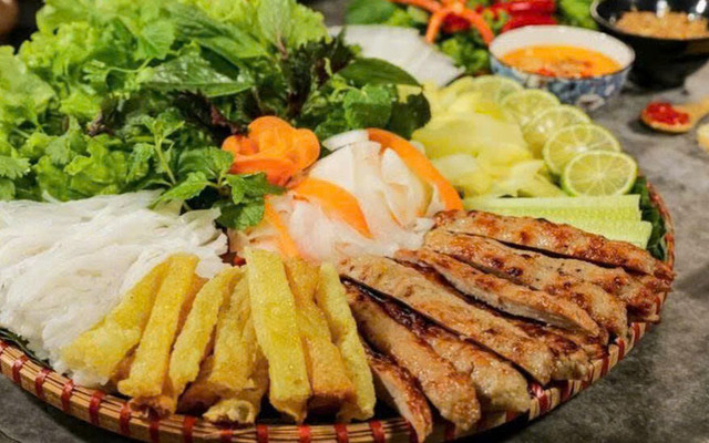 Nem Nướng Nha Trang - Nem Nướng Núng Nính - Đường Nguyễn Khang