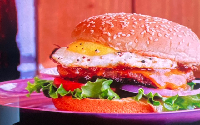 Hamburger - Bò, Gà & Tôm - 37 Nguyễn Hữu Cầu