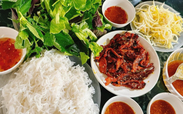 Bún Chả Nướng Anh Sơn - 49 Phong Đình Cảng