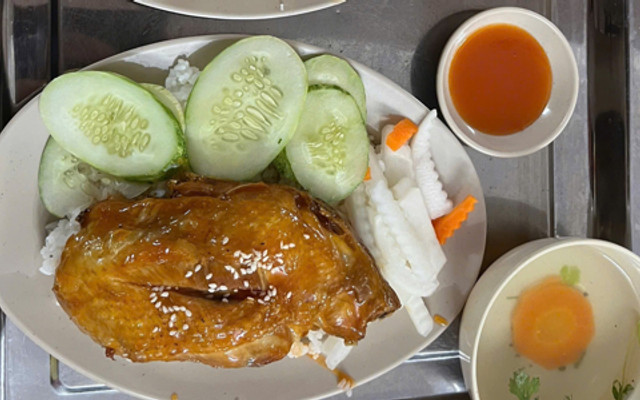 Cơm Gà Gia An - 68 Đê Nông Lâm