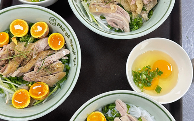 Phở Gà Nguyệt Linh
