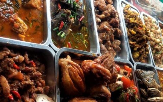 Cơm Trưa Cô 3 Ry - Lê Thị Trung