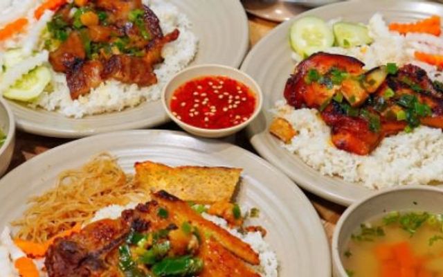 Cơm Tấm Yến Nghi - 353 Lê Lợi