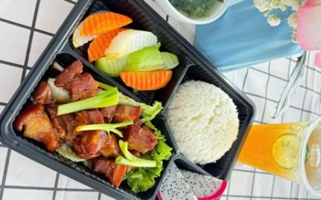 Quán Nhà 268 - Cơm Văn Phòng & Đồ Nhậu - Hoàng Văn Thụ