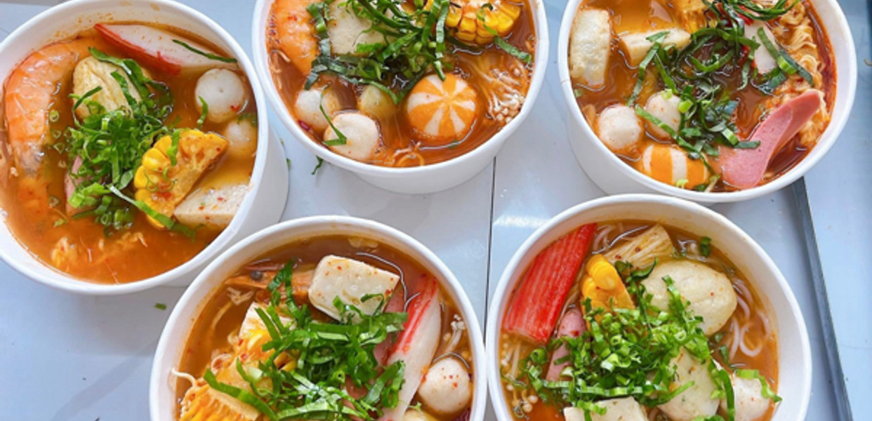 Tiệm Nhà Chann - Bánh Bao Tươi, Lẩu Ly & Mỳ Trộn