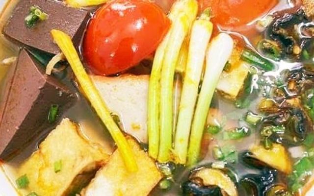 Quán Bún Riêu Cua Đồng Gia Truyền Minh Cận - Phạm Thế Hiển