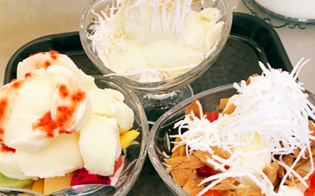 Sữa Chua Cô Phượng Hạ Long - 106 Vũ Phạm Hàm