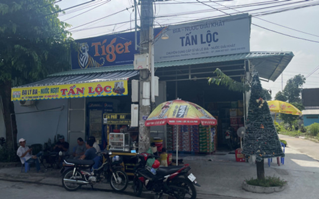 Tạp Hoá Tổng Hợp & Ăn Vặt TẤN LỘC - Trịnh Quang Nghị