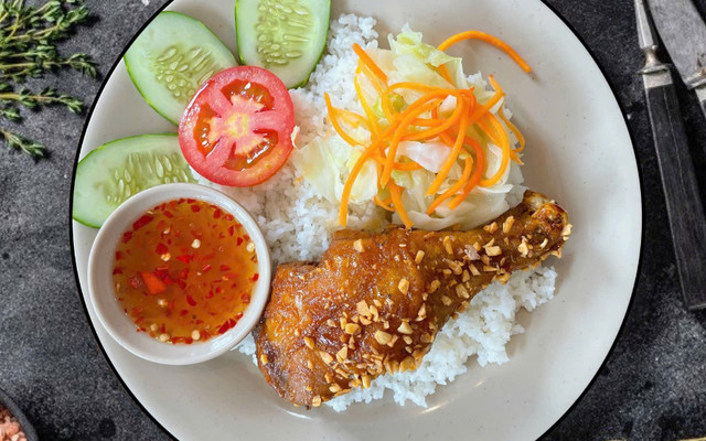 PaTom Gaming - Cơm, Mì Trộn & Nước Uống - Nguyễn Bỉnh Khiêm