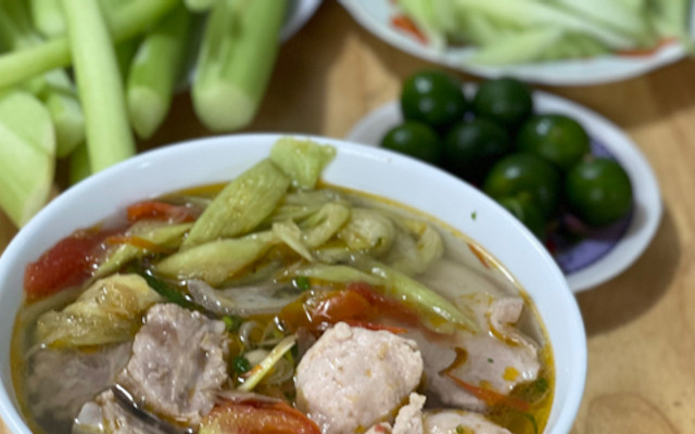 Hiếu Vẩu Quán - Phở Bò, Phở Chiên Giòn & Phở Xào - Ngõ 286 Nguyễn Xiển