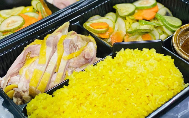 Cơm Gà & Phở Gà - Côlôse Đặc Biệt - Nguyễn Khánh Toàn