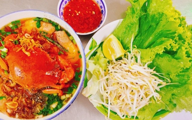 Tú 71 - Bánh Canh Cua & Mì Xào - 1A Lê Lăng