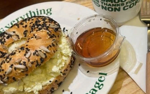 EVERYTHING COFFEE 'N BAGEL - Starlake Tây Hồ Tây