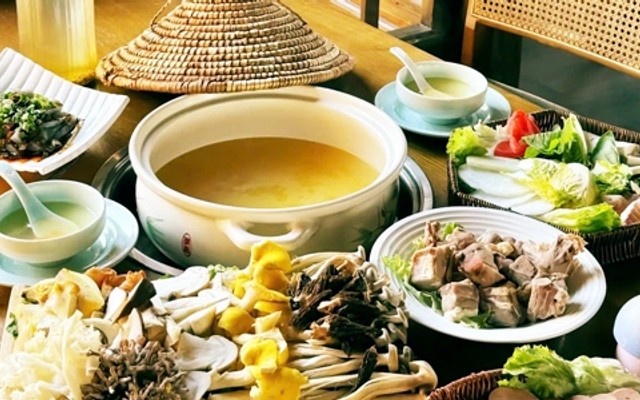 Ba Con Cá - Cơm, Lẩu & Cá Nấu Cải Chua - Đường Lý Thái Tổ