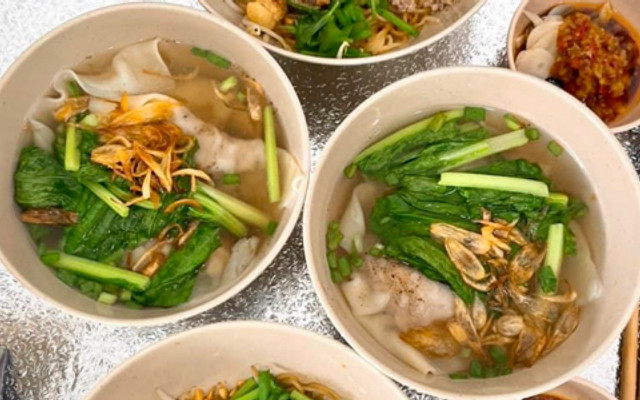 Sủi Cảo & Mì Xá Xíu A Mì