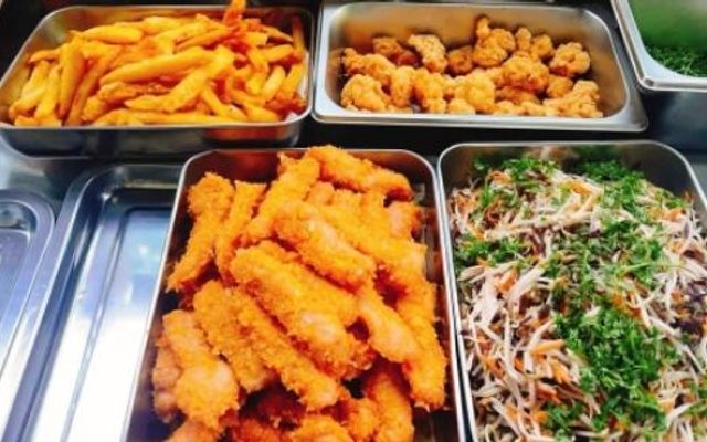 Bánh Mì Nem Khoai Rau & Đồ Ăn Vặt - 23 Lê Lợi