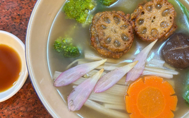 Tiệm Mì Chay Sôi Sôi