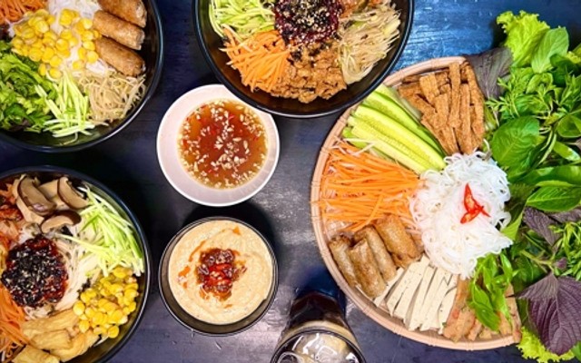 Quán Chay Nguyên Hỷ - Món Hàn & Đồ Ăn Vặt Chay - Nguyễn Tư Giản