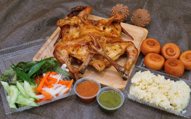 Gà Nướng Thảo Mộc - Âu Cơ