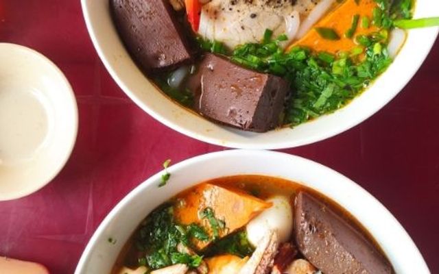 Bánh Canh Cua & Súp Cua Óc Heo - Linh