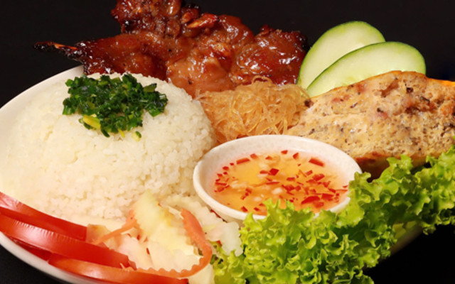 Cơm Ông Mập - Cơm Tấm - 483 Trần Hưng Đạo