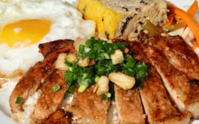 Cơm Tấm Hoa Giấy