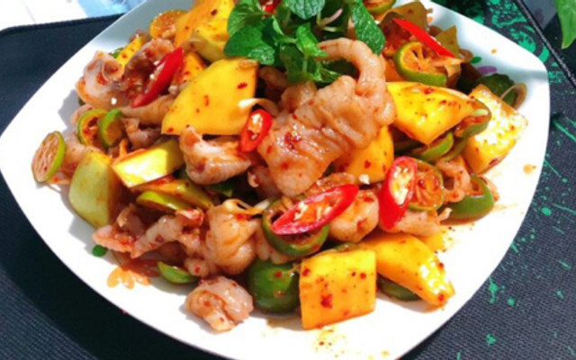 Cháo Bà Phượng - Súp Gà Đặc Biệt & Chân Gà Sốt Thái Sả Tắc