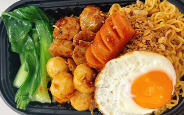 Tiệm Mì Indomie - Hanni