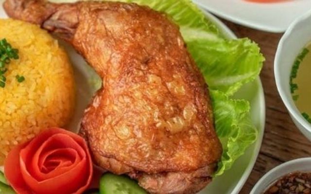 Phương Linh Food - Cơm Rang Gà Xối Mỡ - Hồng Mai