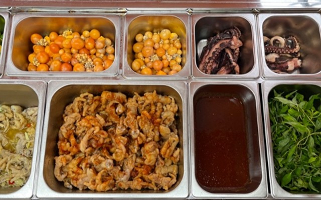 Cô Beo Chân Gà - Đường 30 Tháng 4