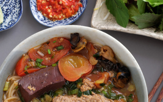 Bánh Canh & Bún Riêu - Cô Hồng