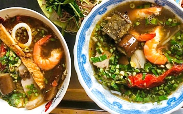 Bún Bò & Bún Mắm Cô Năm