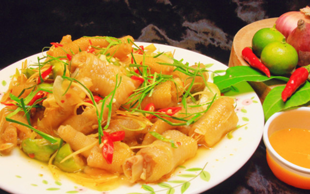 Ăn Vặt Quí Bùi - Chân Gà Sốt Thái & Chân Gà Sả Tắc