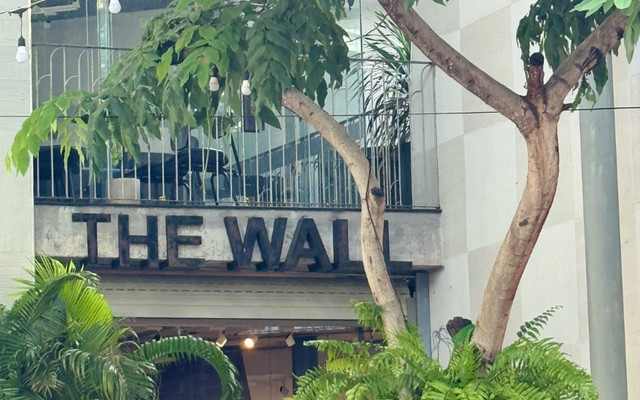 THE WALL - CAFE & TRÀ SỮA