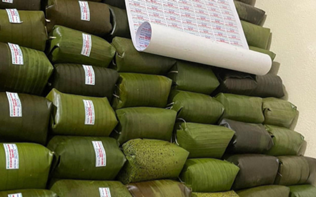 Ăn Đêm 2 Chị Em - Khương Trung