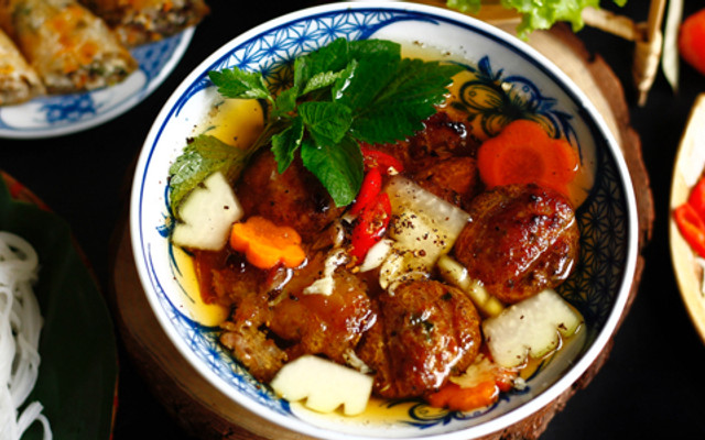 Trang Minh - Bún Chả Hà Nội