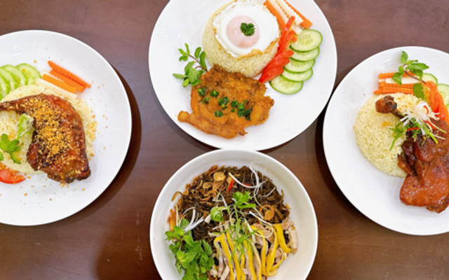 Quán Ăn Dách Lầu - Phở Bò, Cơm Chiên & Hủ Tiếu Áp Chảo