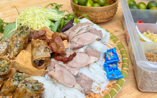 Bún Đậu Mắm Tôm, Bún Chả & Bún Nem Hà Nội - Cô Vy Quán - VCN Phước Long