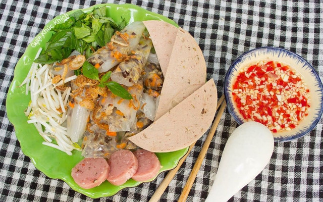 Reo Reo - Chân Gà Bạch Tuột & Trứng Non Sốt Thái - Tân Thắng