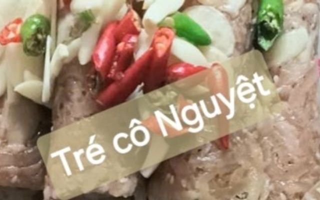 Cô Nguyệt - Nem & Chả Huế