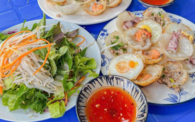 Tiệm Bánh Căn Ngon - Hoàng Văn Thụ