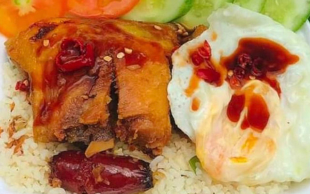 Cơm Chiên Gà Xối Mỡ Phúc Đạt