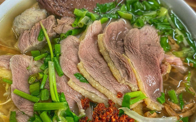 Vịt Quay & Bún Miến Ngan - 33/640 Nguyễn Văn Cừ