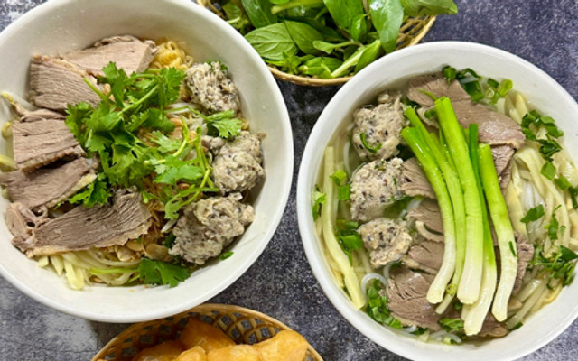 Cô Hà Bún Miến Ngan - Hoàng Mai