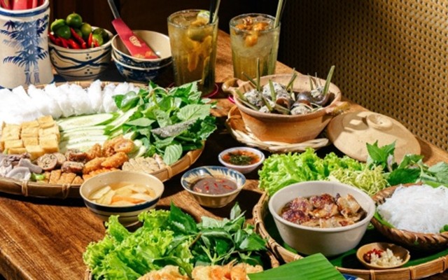 Nón Quê Quán - Bún Đậu & Bún Chả Hà Nội