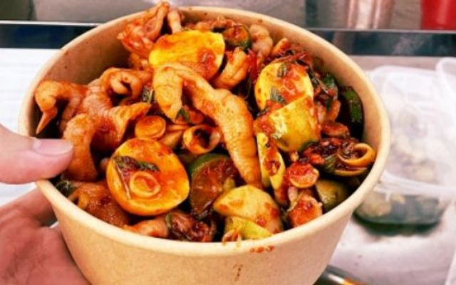 Chân Gà Sốt Thái Wai Wai (Mix Trứng Non) - Hà Cầu