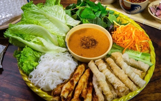 Tiệm Nem Nướng Trạm Ký Ức - Nguyễn Văn Nghi